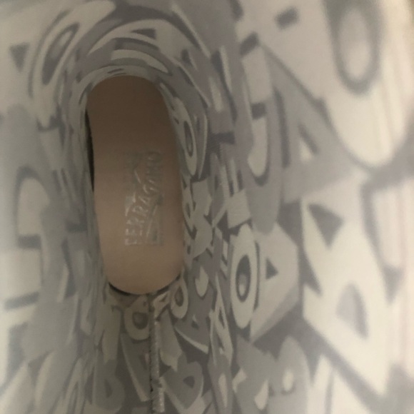 Salvatore Ferragamo Boots ! - Picture 5 of 8